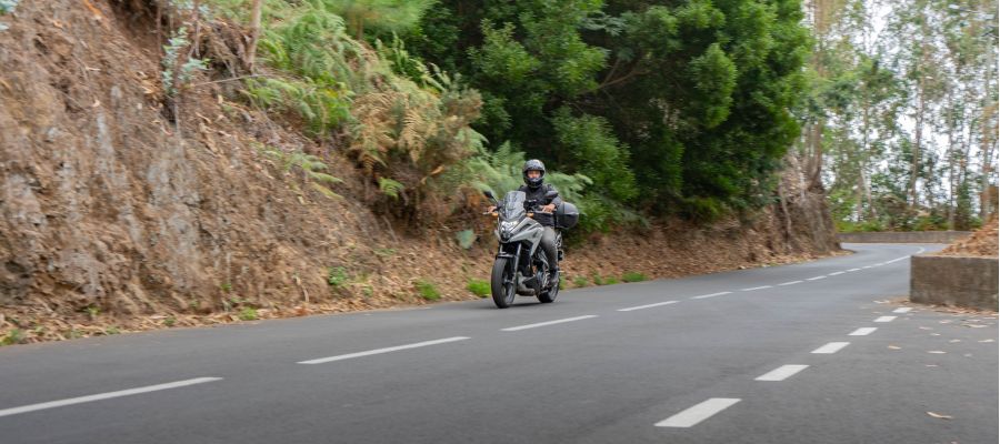 Ist es sicher, auf Madeira Motorrad zu fahren? Was Einheimische und Touristen sagen